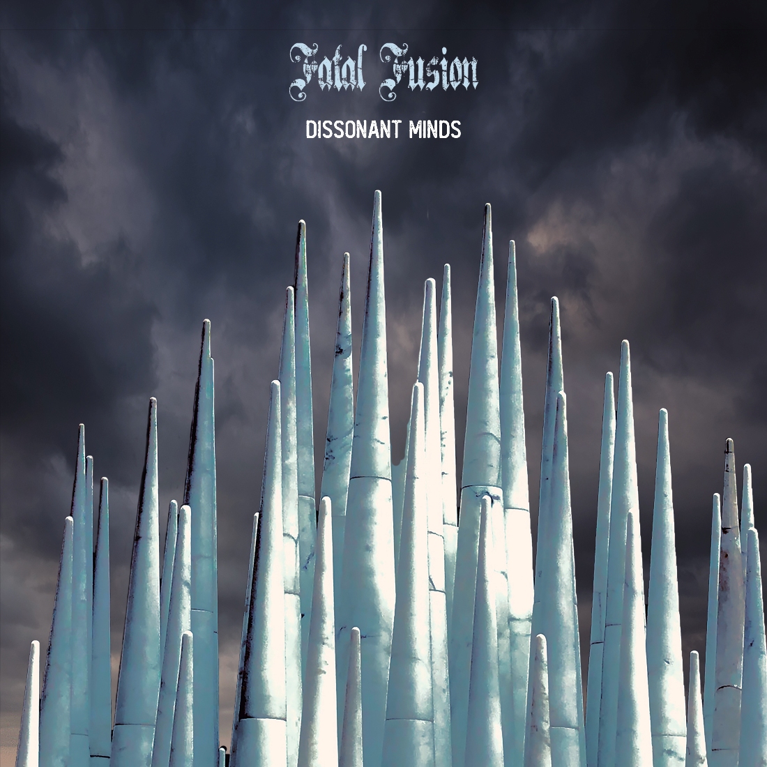 DISSONANT MINDS